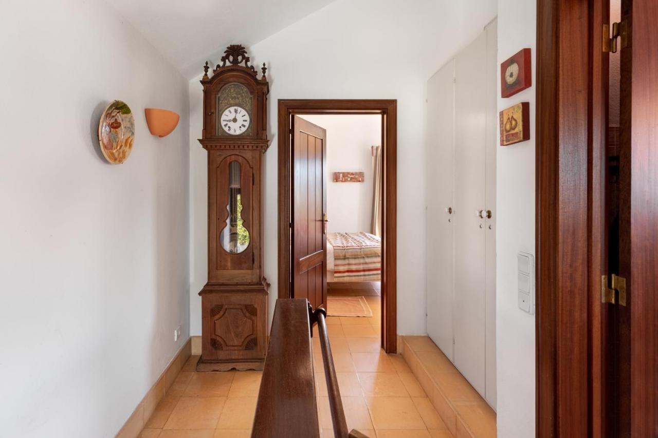 Joivy 3-Br Cottage With Terrace And Garden In Colares 辛特拉 外观 照片