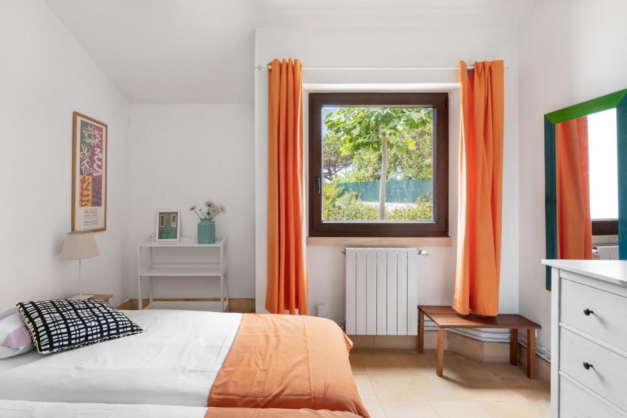 Joivy 3-Br Cottage With Terrace And Garden In Colares 辛特拉 外观 照片